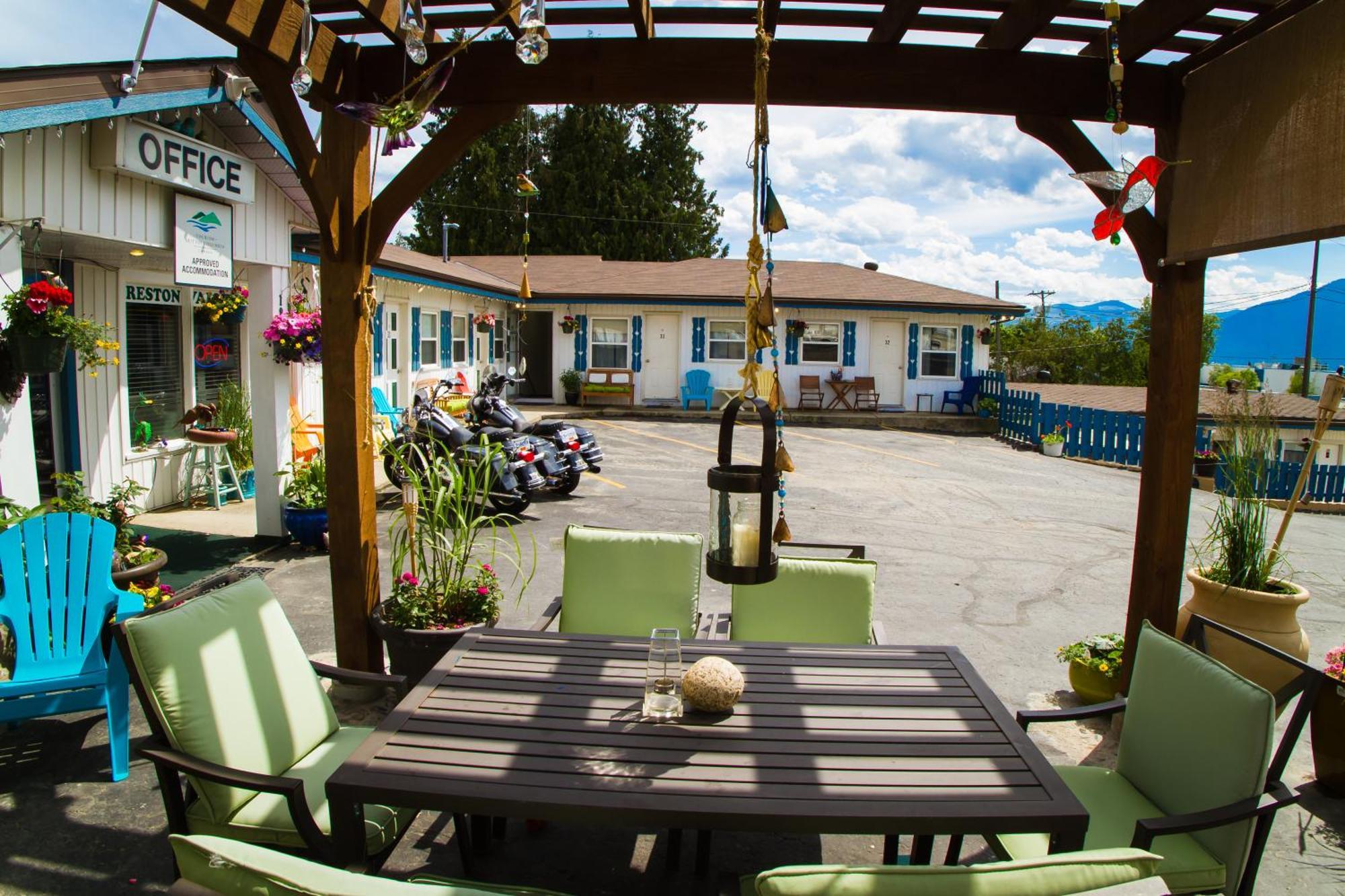 Creston Valley Motel Exterior foto