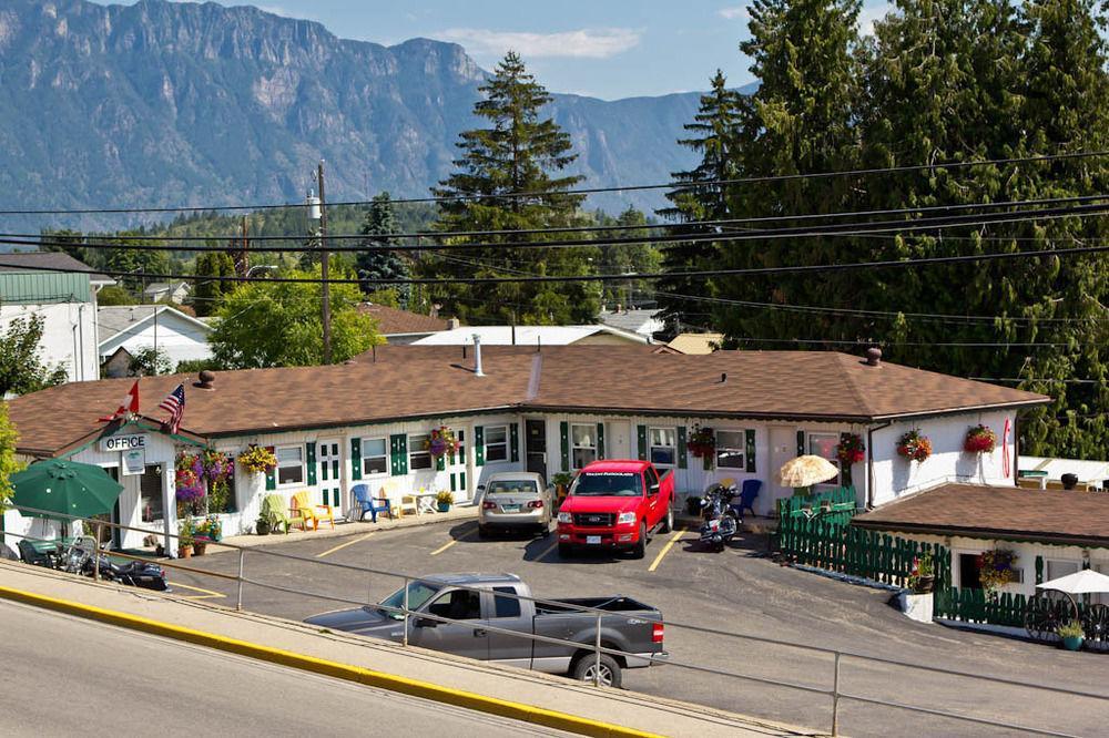 Creston Valley Motel Exterior foto