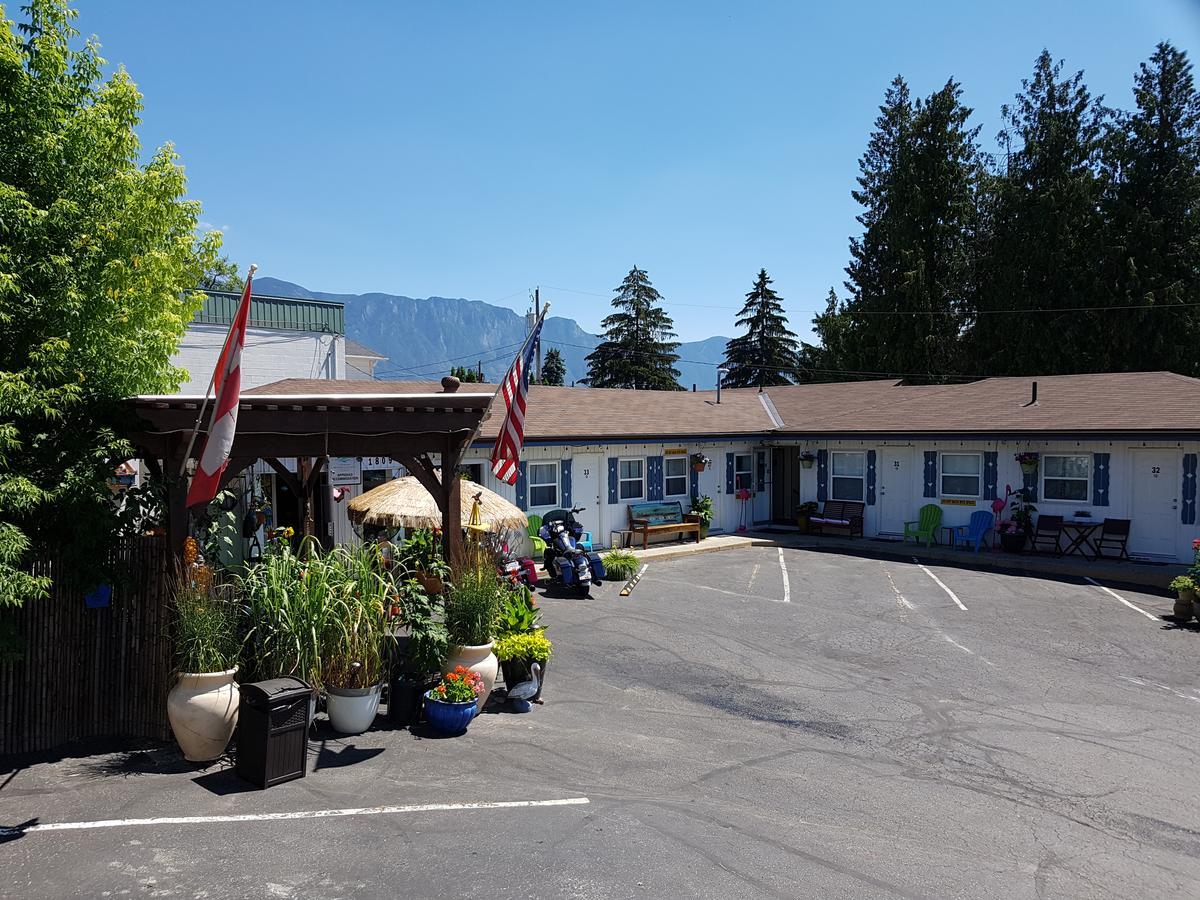 Creston Valley Motel Exterior foto